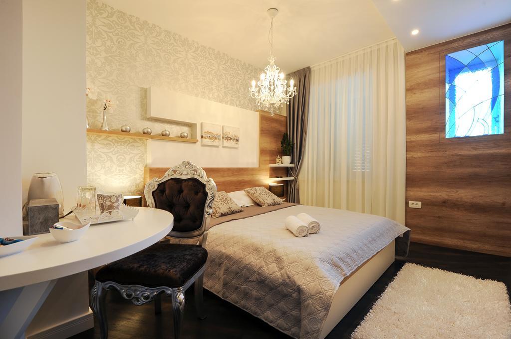 Silver & Gold Luxury Guest house