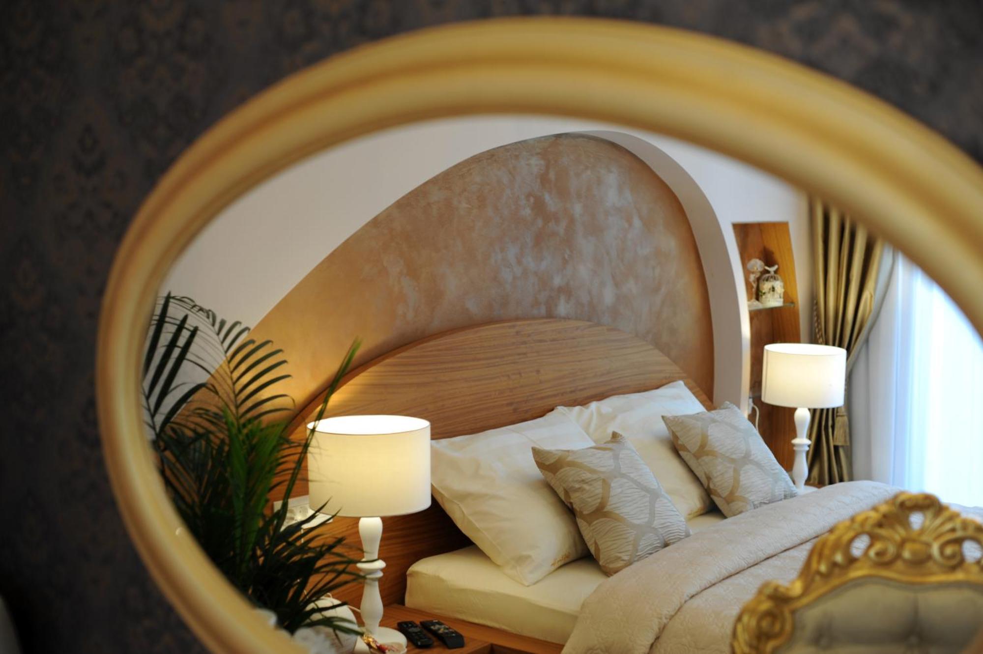 Silver & Gold Luxury Zadar