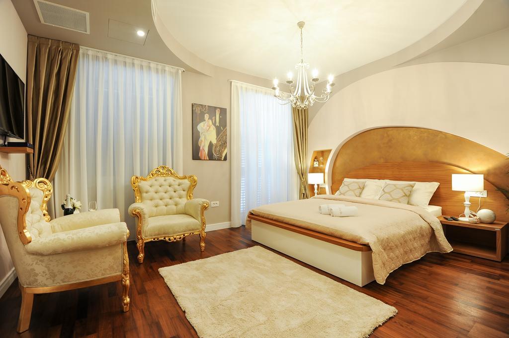 Penzión pre hostí Silver & Gold Luxury 4*