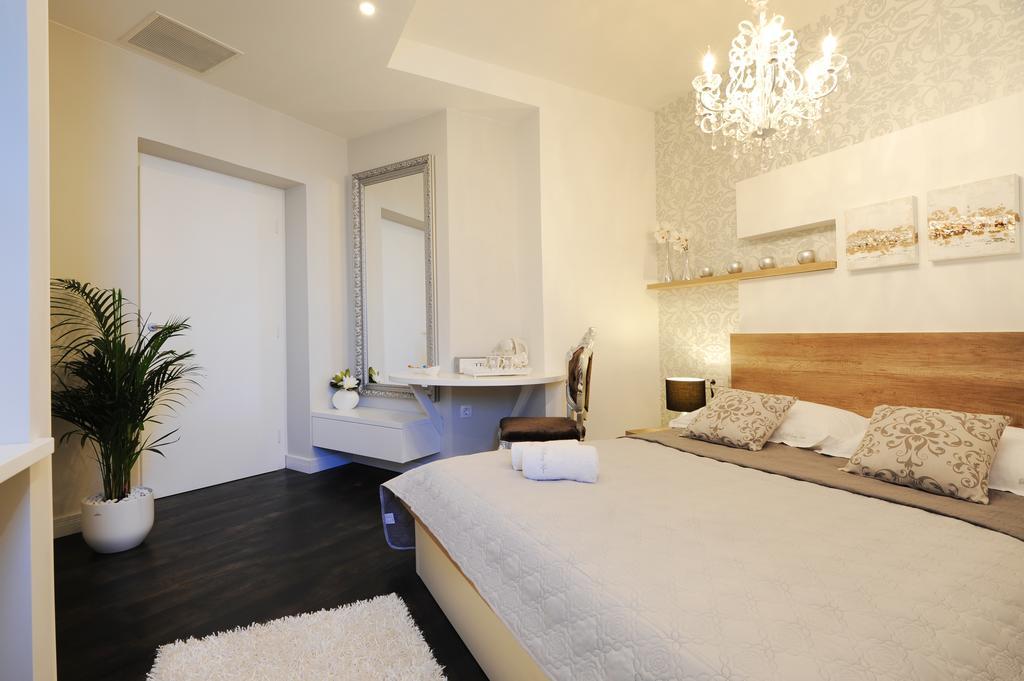 Silver & Gold Luxury Zadar